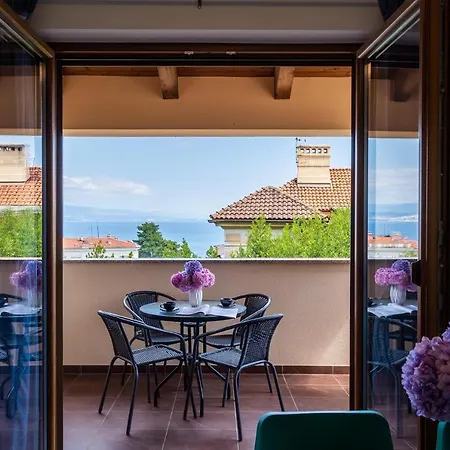 Downtown Dorian And Nadia *