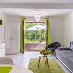 Downtown Dorian And Nadia Appartement *