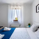 Downtown Dorian And Nadia Appartement *
