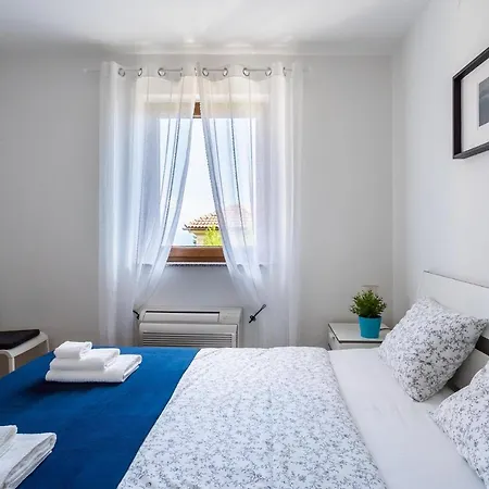 Downtown Dorian And Nadia Appartement *