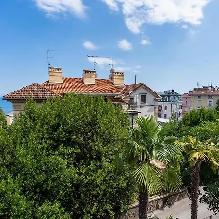 Downtown Dorian And Nadia Apartament *