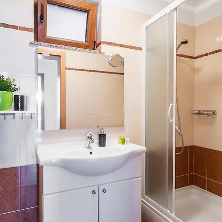 Downtown Dorian And Nadia Apartament