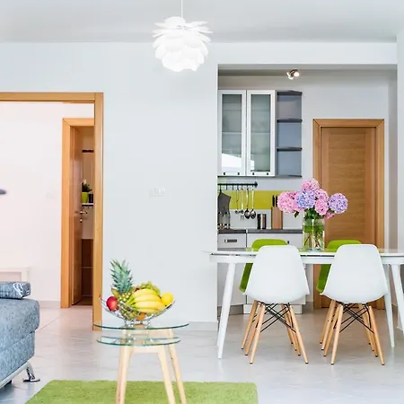 Downtown Dorian And Nadia Apartament