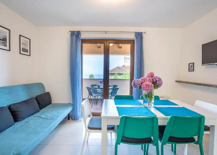 Downtown Dorian And Nadia