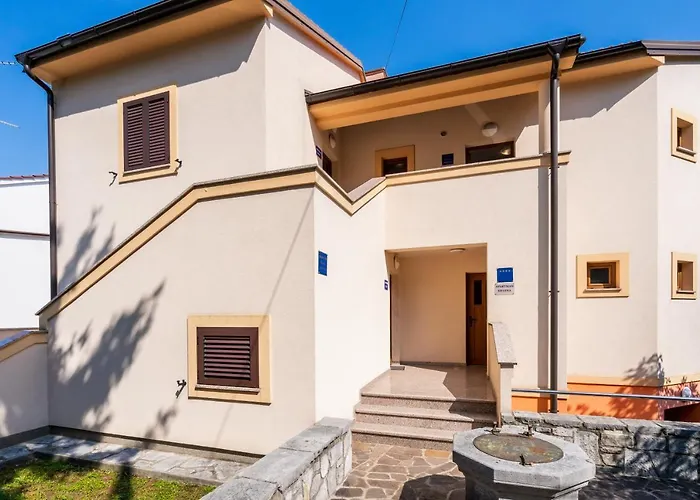 Downtown Dorian And Nadia Apartman *